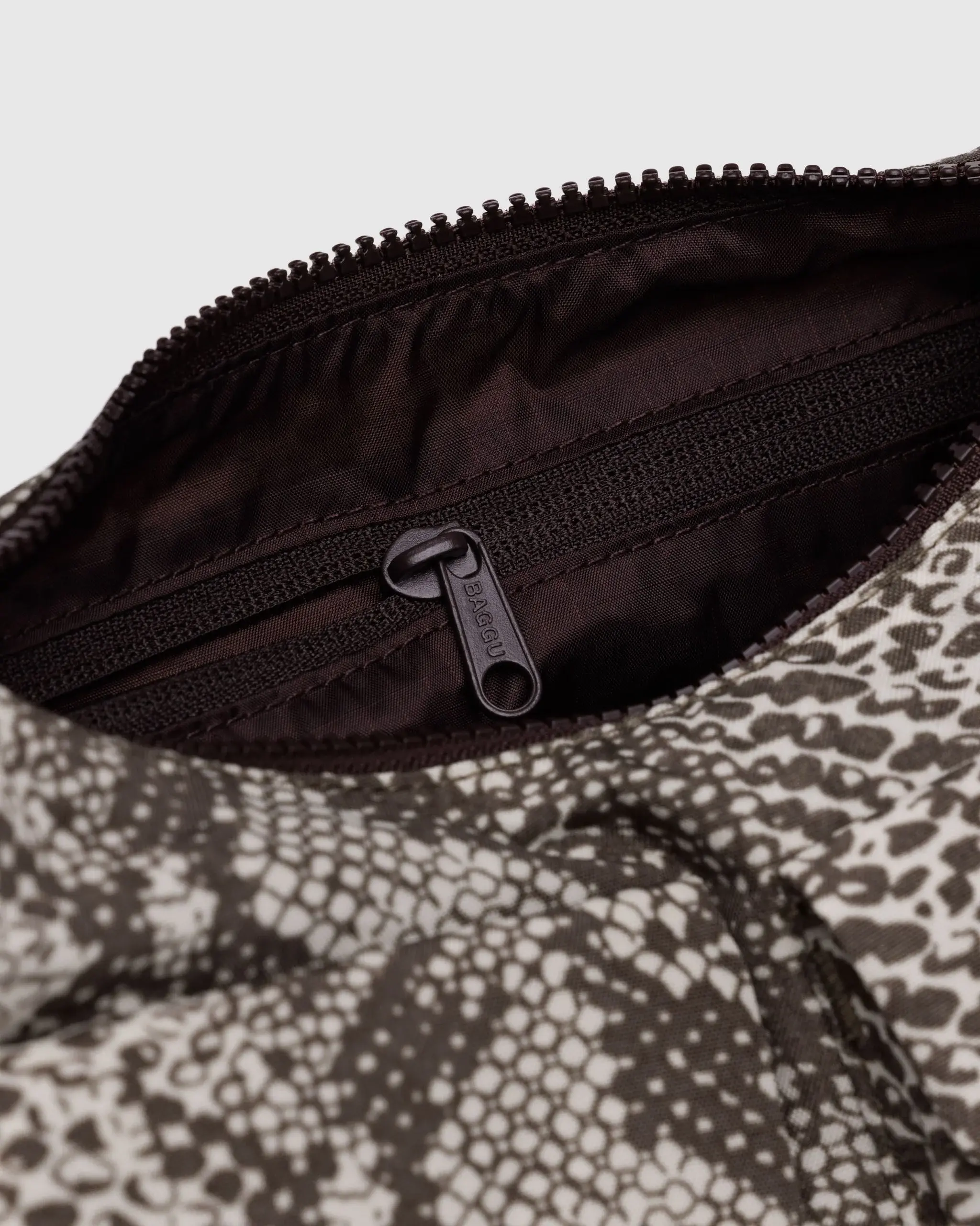 Cargo Shoulder Bag image 3