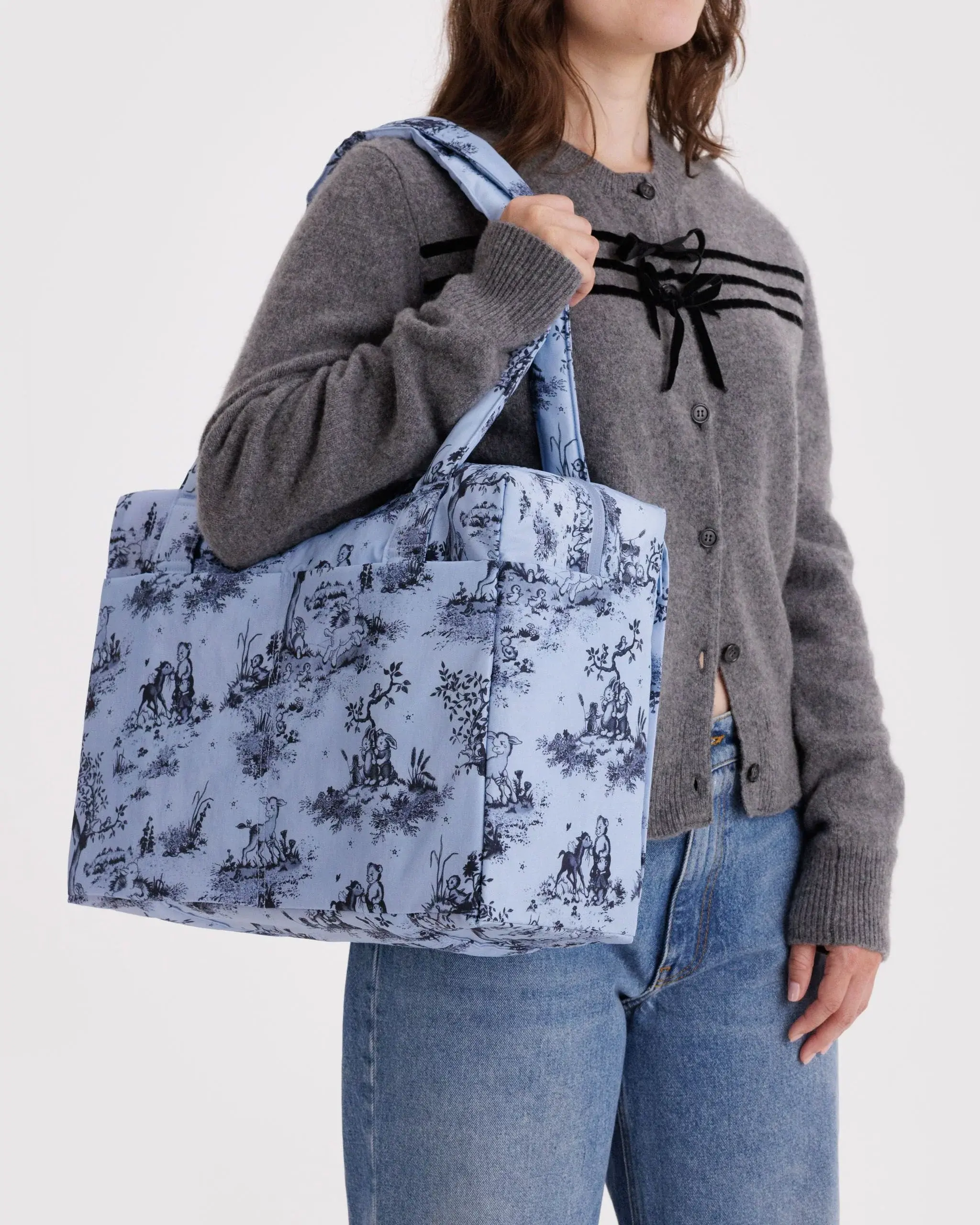 Small Cloud Carry-On