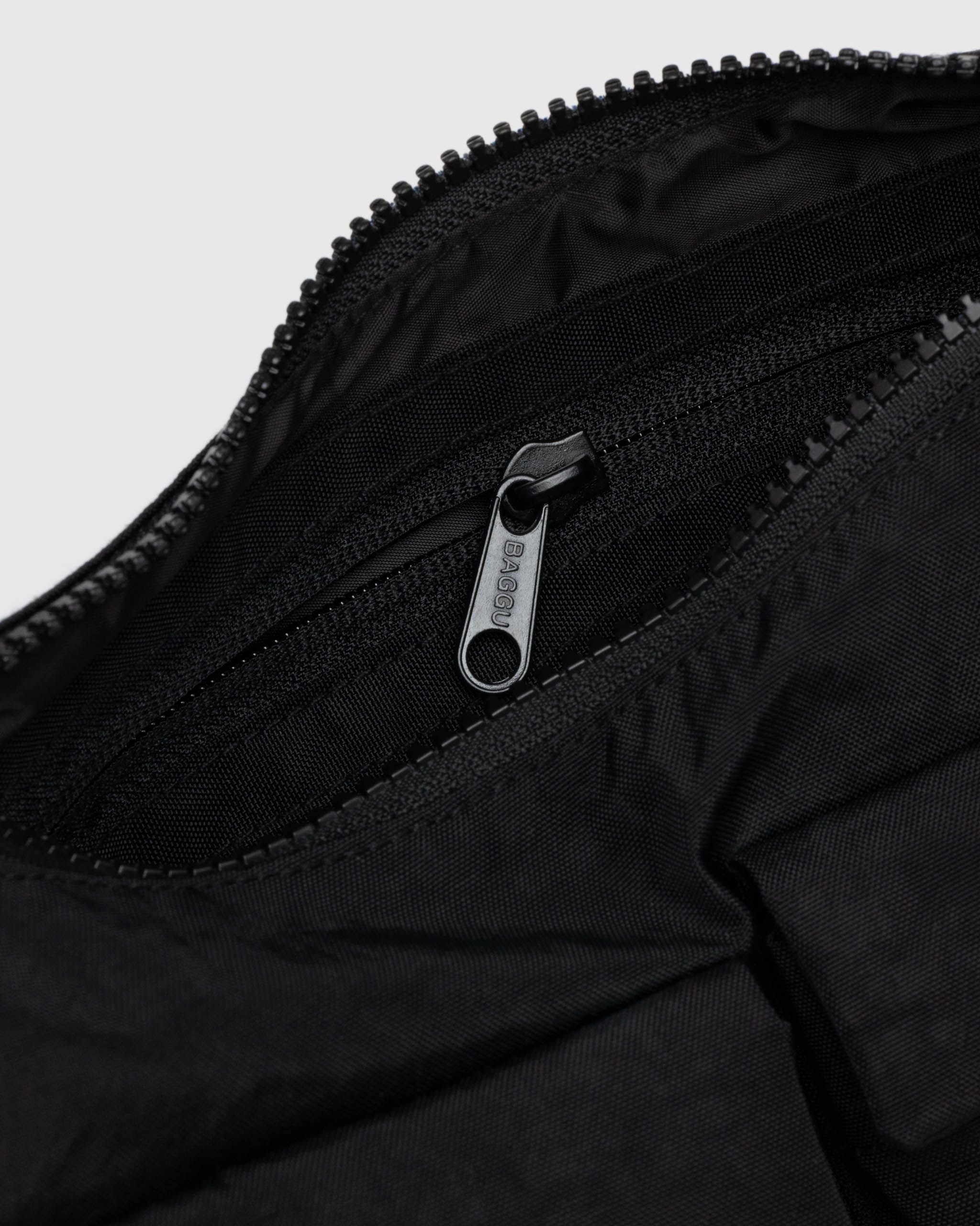 Cargo Shoulder Bag image 2